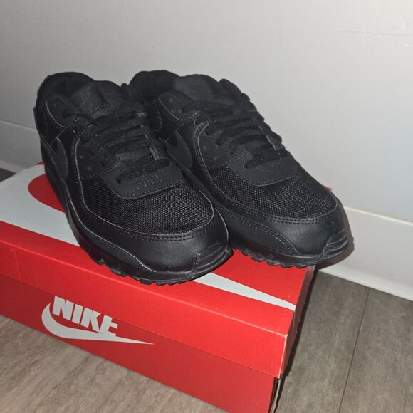 MENS Nike Air Max 90 Size 12- Black on Black on Black - Picture 1 of 6